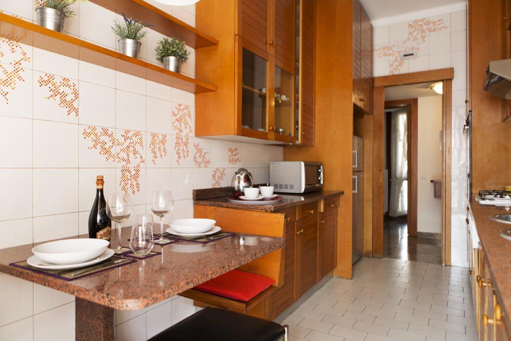 Fiera Monterosa 11 Apartment Milan Room photo